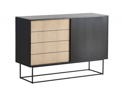 Virka Sideboard hoch von Woud, modernes Sideboard mit Schiebetür und Schubladen in Schwarz und Naturholz.